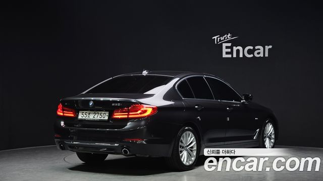 BMW 5-Series 530i xDrive Luxury Plus