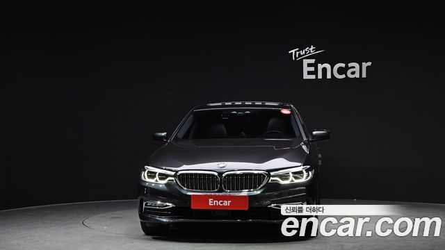 BMW 5-Series 530i xDrive Luxury Plus