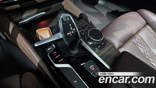 BMW 5-Series 530i xDrive Luxury Plus
