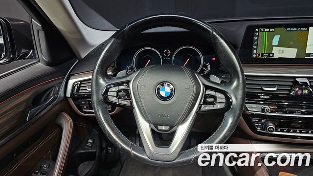 BMW 5-Series 530i xDrive Luxury Plus