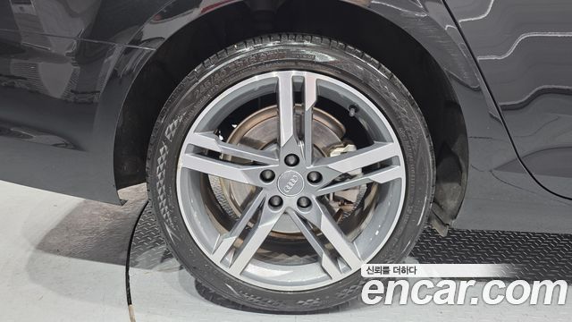 Audi A4 40 TFSI Premium