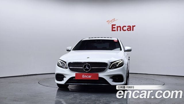 Mercedes-Benz E-Class E300 4MATIC Avnatgarde
