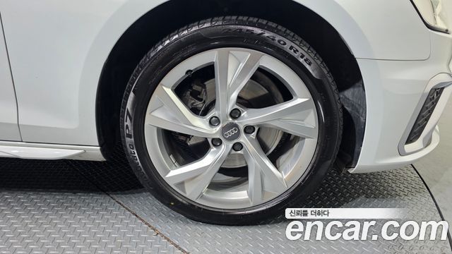 Audi A4 35 TDI Premium