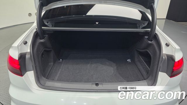 Audi A4 35 TDI Premium
