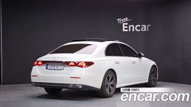 Mercedes-Benz E-Class E200 Avantgarde