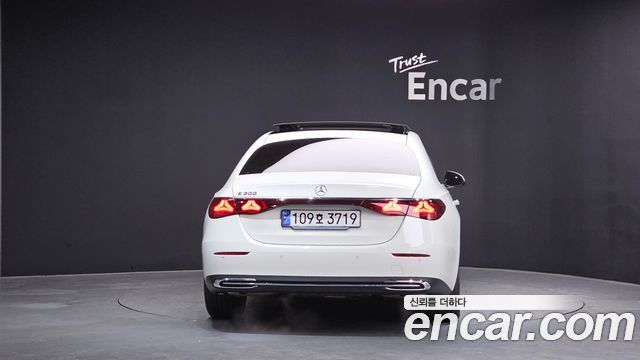 Mercedes-Benz E-Class E200 Avantgarde