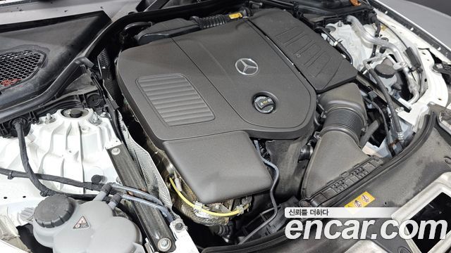 Mercedes-Benz E-Class E200 Avantgarde