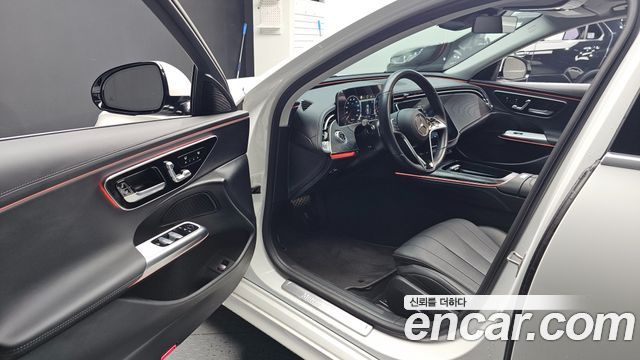 Mercedes-Benz E-Class E200 Avantgarde