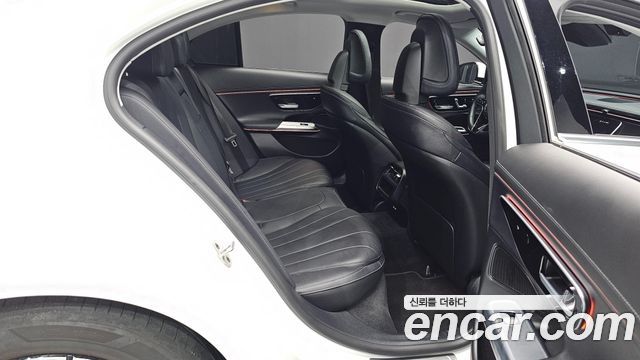 Mercedes-Benz E-Class E200 Avantgarde