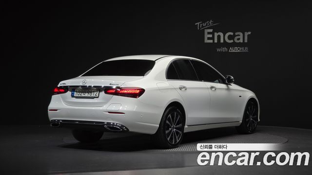 Mercedes-Benz E-Class E300e 4MATIC Exclusive