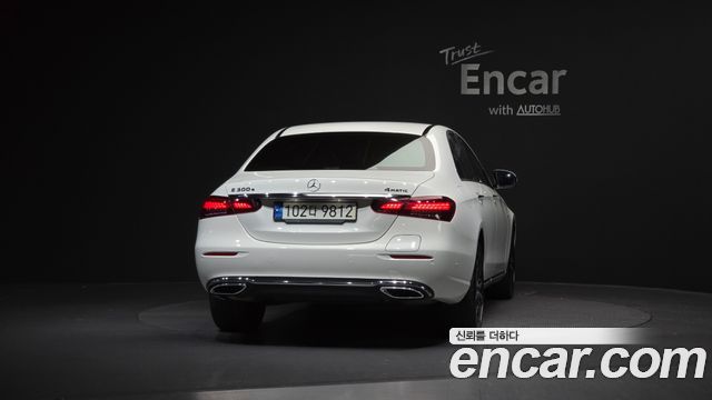 Mercedes-Benz E-Class E300e 4MATIC Exclusive