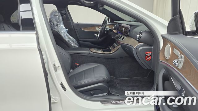 Mercedes-Benz E-Class E300e 4MATIC Exclusive