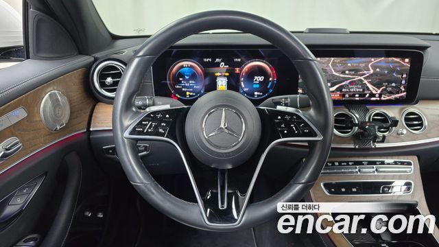 Mercedes-Benz E-Class E300e 4MATIC Exclusive
