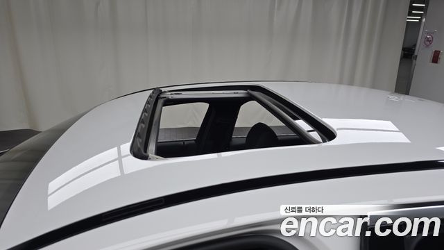 Mercedes-Benz E-Class E300e 4MATIC Exclusive