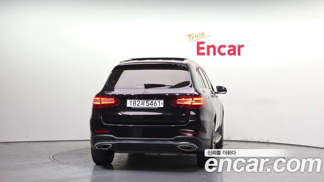 Mercedes-Benz GLC-Class GLC300 4MATIC AMG Line