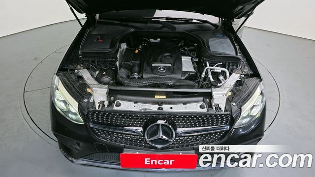 Mercedes-Benz GLC-Class GLC300 4MATIC AMG Line