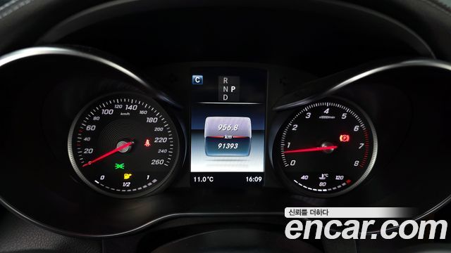 Mercedes-Benz GLC-Class GLC300 4MATIC AMG Line
