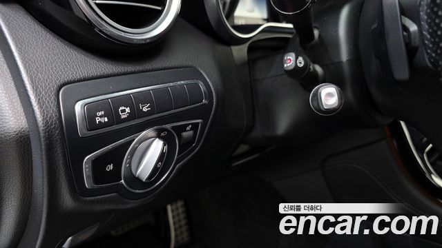 Mercedes-Benz GLC-Class GLC300 4MATIC AMG Line