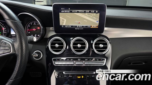 Mercedes-Benz GLC-Class GLC300 4MATIC AMG Line