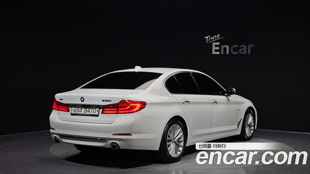 BMW 5-Series 530i xDrive Luxury Plus