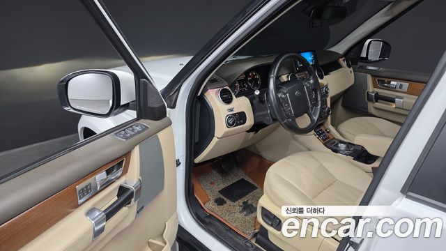 Land Rover Discovery 3.0 SDV6 SE