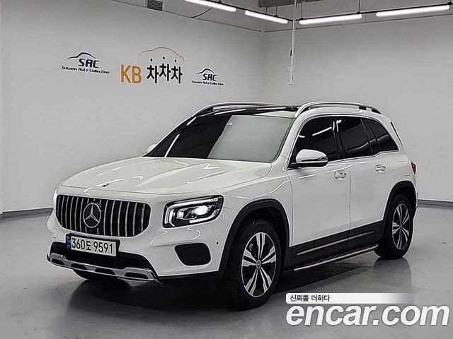 Mercedes-Benz GLB-Class GLB220