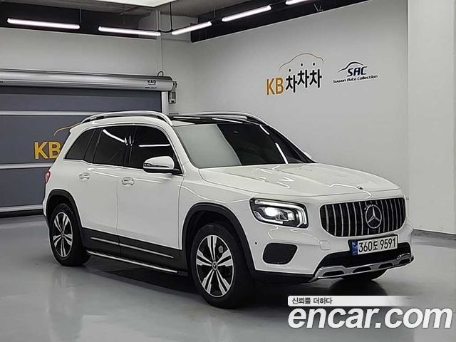 Mercedes-Benz GLB-Class X247 GLB220