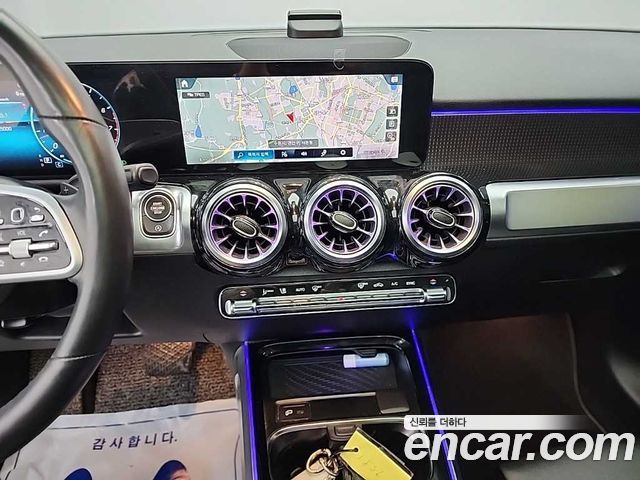 Mercedes-Benz GLB-Class X247 GLB220