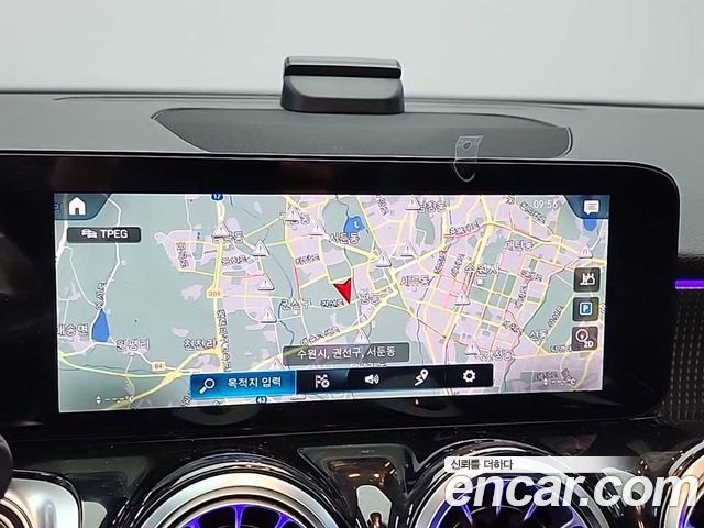 Mercedes-Benz GLB-Class X247 GLB220