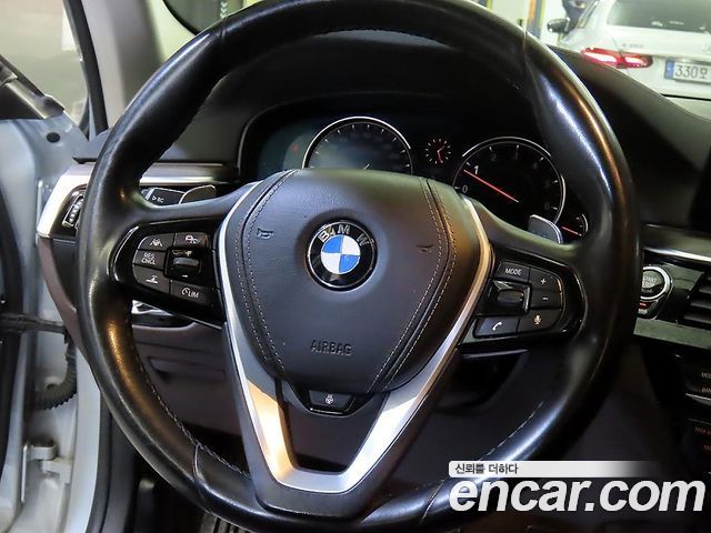 BMW 5-Series 530i Luxury Plus