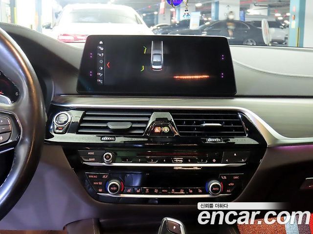 BMW 5-Series 530i Luxury Plus