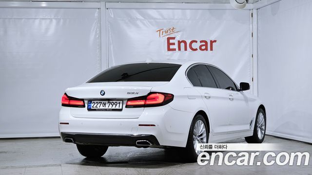 BMW 5-Series 530i Luxury
