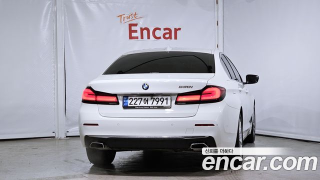 BMW 5-Series 530i Luxury