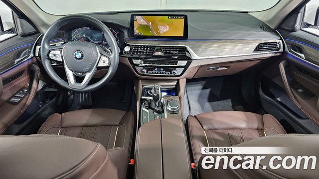 BMW 5-Series 530i Luxury