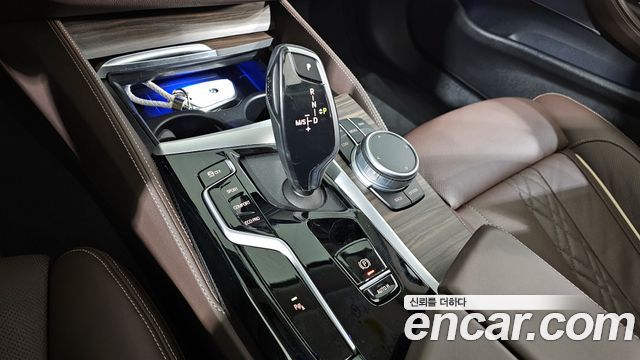 BMW 5-Series 530i Luxury