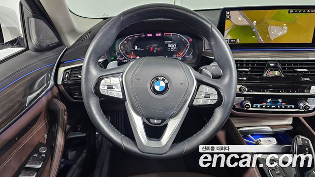 BMW 5-Series 530i Luxury