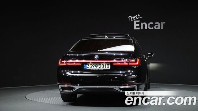 BMW 7-Series 740Li xDrive Design Pure Excellence