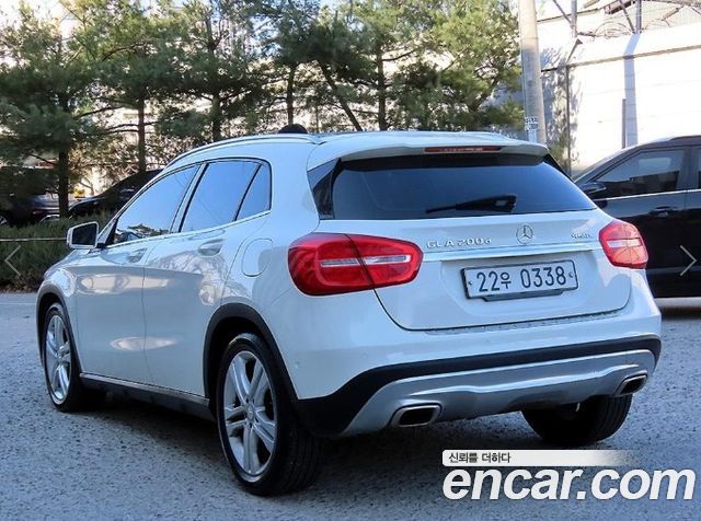 Mercedes-Benz GLA-Class GLA200 d 4MATIC