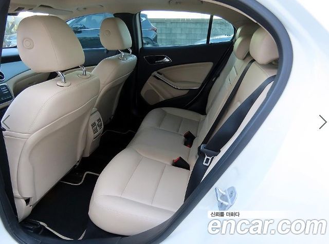 Mercedes-Benz GLA-Class GLA200 d 4MATIC