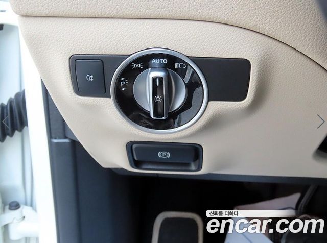 Mercedes-Benz GLA-Class GLA200 d 4MATIC
