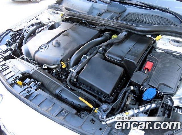 Mercedes-Benz GLA-Class GLA200 d 4MATIC