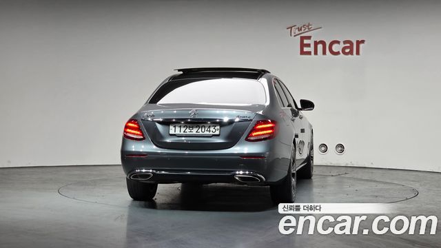 Mercedes-Benz E-Class E300 Avantgarde