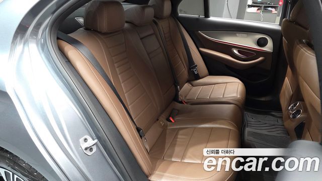 Mercedes-Benz E-Class E300 Avantgarde