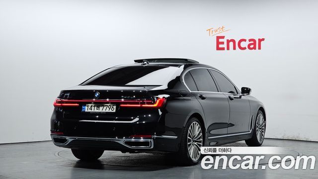 BMW 7-Series 740Li xDrive Design Pure Excellence