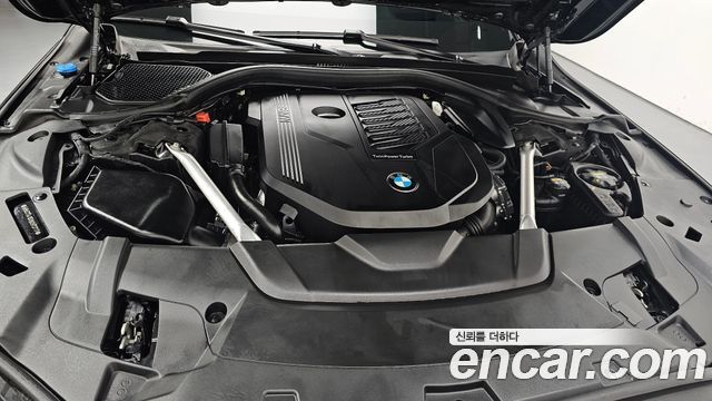 BMW 7-Series 740Li xDrive Design Pure Excellence