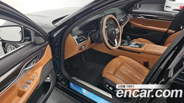 BMW 7-Series 740Li xDrive Design Pure Excellence