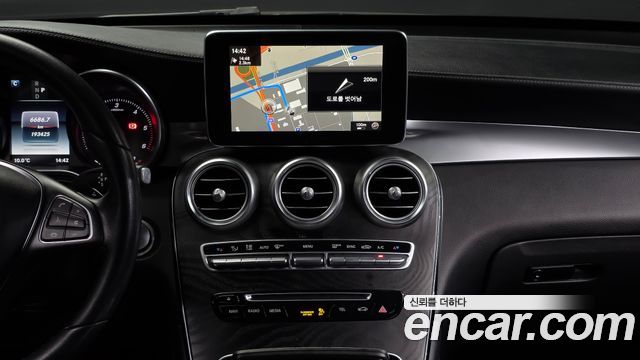Mercedes-Benz GLC-Class GLC220 d 4MATIC Premium