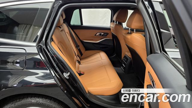 BMW 3-Series 320i Touring