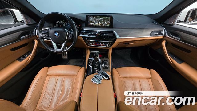 BMW 5-Series 520d xDrive M Sport Package Plus