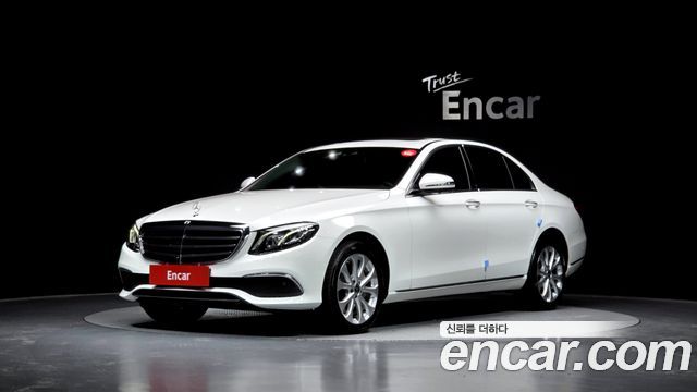 Mercedes-Benz E-Class E300 4MATIC Exclusive